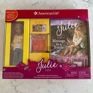 JULIE ALBRIGHT AMERICAN GIRL DOLL SET